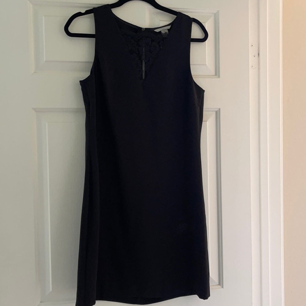 NWT H&M lace front shift dress size 8 black LBD